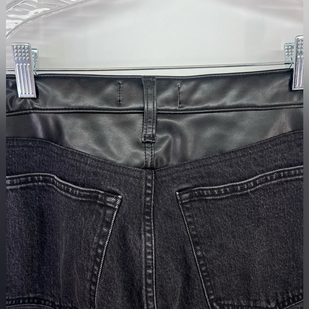 Abercrombie & Fitch Black 90s Relaxed High Rise Straight Leg Mixed Jean 30/10R - Picture 9 of 13
